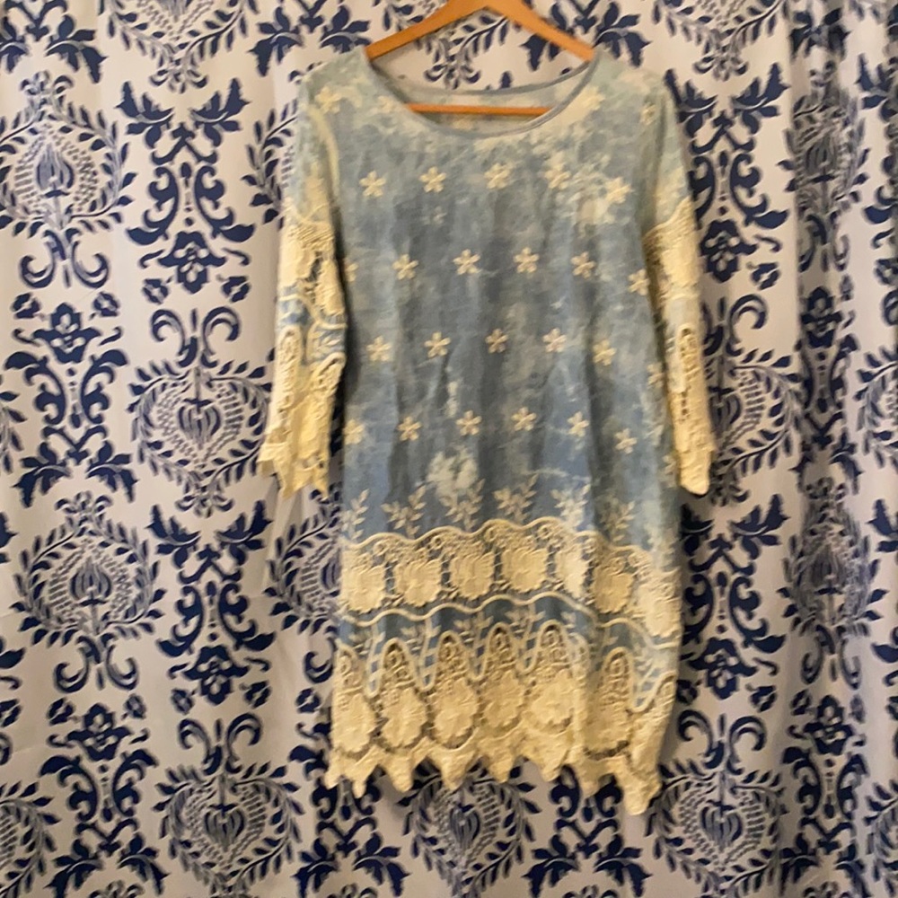 Mini dress with crochet lace trim
